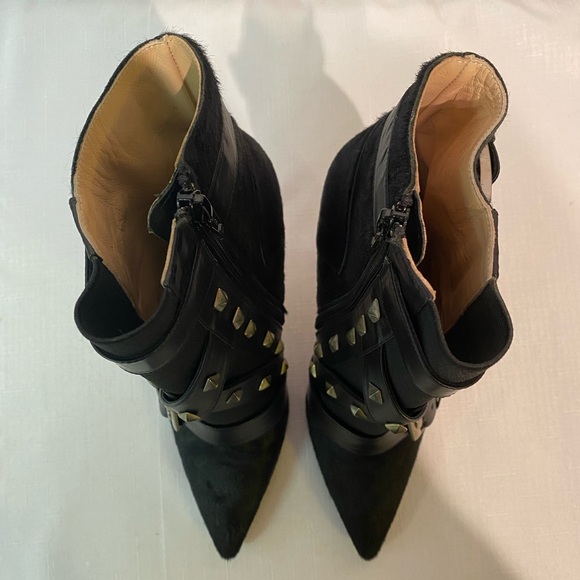 Manolo Blahnik Toapa Studded Mixed Media Ankle Boot Black 8.5B US Dyed Calf Hair - Picture 3 of 16